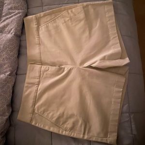 Vineyard Vines Shorts Size 4